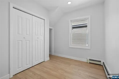 182 N Maple Avenue East Orange NJ 07017