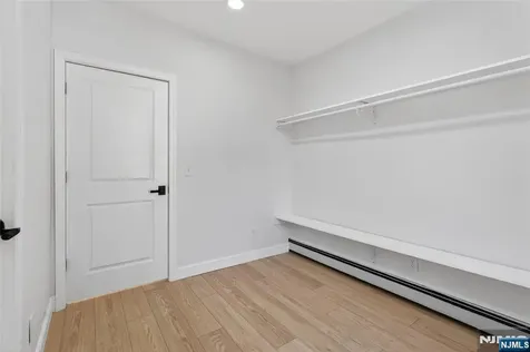 182 N Maple Avenue East Orange NJ 07017