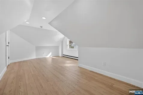182 N Maple Avenue East Orange NJ 07017