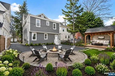 182 N Maple Avenue East Orange NJ 07017