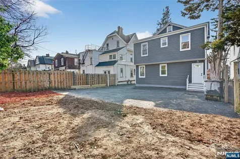 182 N Maple Avenue East Orange NJ 07017