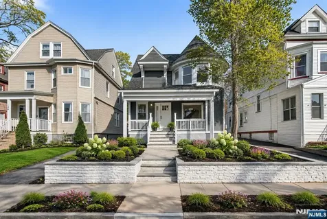182 N Maple Avenue East Orange NJ 07017