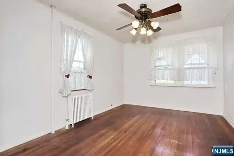 49 S Franklin Avenue Bergenfield NJ 07621