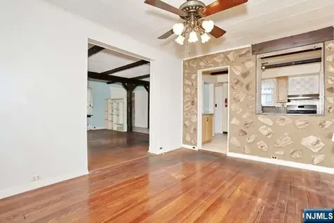 49 S Franklin Avenue Bergenfield NJ 07621