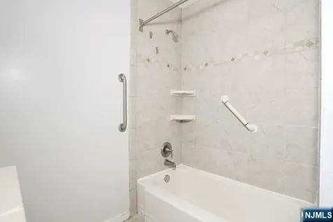 49 S Franklin Avenue Bergenfield NJ 07621