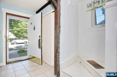 49 S Franklin Avenue Bergenfield NJ 07621