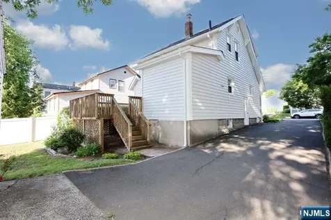 49 S Franklin Avenue Bergenfield NJ 07621