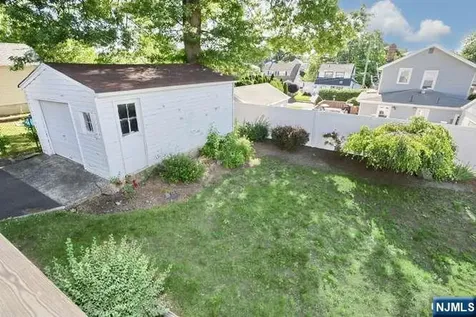 49 S Franklin Avenue Bergenfield NJ 07621
