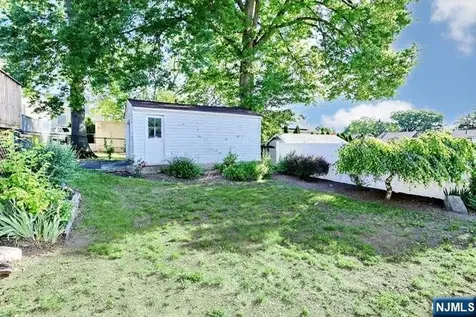49 S Franklin Avenue Bergenfield NJ 07621
