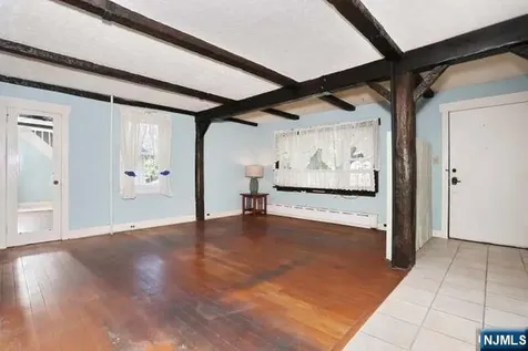 49 S Franklin Avenue Bergenfield NJ 07621