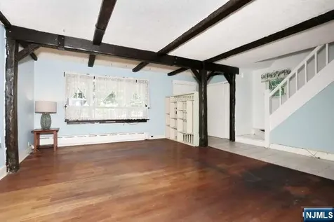 49 S Franklin Avenue Bergenfield NJ 07621