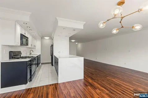 1203 River Road Edgewater NJ 07020