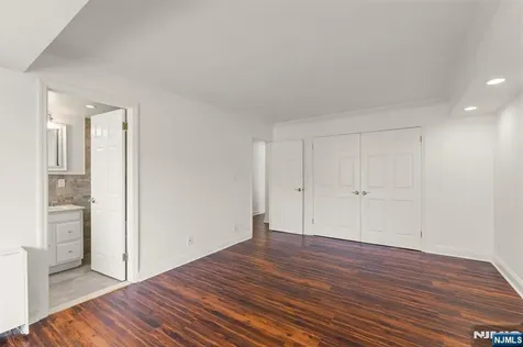 1203 River Road Edgewater NJ 07020