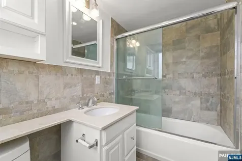 1203 River Road Edgewater NJ 07020