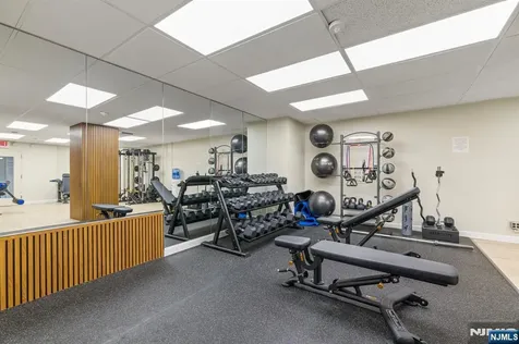 1203 River Road Edgewater NJ 07020
