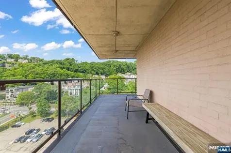 1203 River Road Edgewater NJ 07020