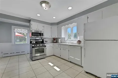 69 Highland Avenue Midland Park NJ 07432