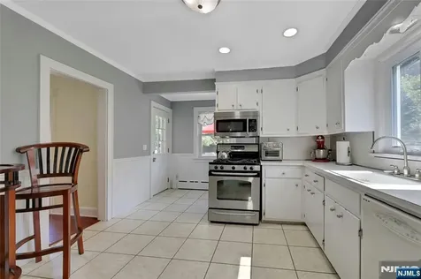 69 Highland Avenue Midland Park NJ 07432