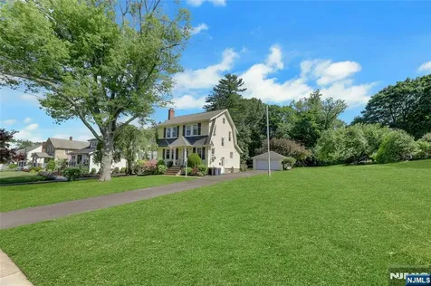 69 Highland Avenue Midland Park NJ 07432