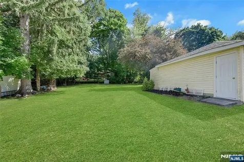 69 Highland Avenue Midland Park NJ 07432