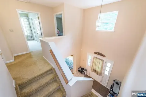 11 Burnham Drive Pequannock Township NJ 07444