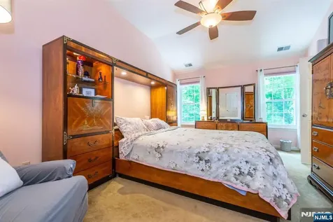 11 Burnham Drive Pequannock Township NJ 07444