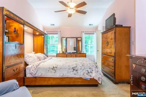 11 Burnham Drive Pequannock Township NJ 07444