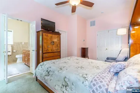 11 Burnham Drive Pequannock Township NJ 07444