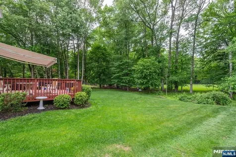 11 Burnham Drive Pequannock Township NJ 07444