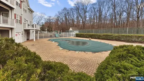 11 Burnham Drive Pequannock Township NJ 07444