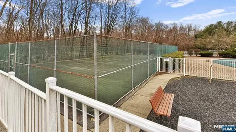 11 Burnham Drive Pequannock Township NJ 07444