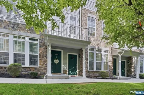 13 Dahlia Lane Garfield NJ 07026