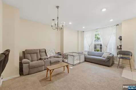 13 Dahlia Lane Garfield NJ 07026