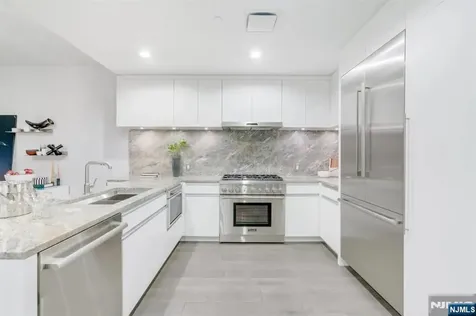 320 Adolphus Avenue Cliffside Park NJ 07010