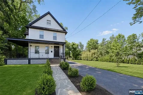 40 Grant Avenue Cresskill NJ 07626