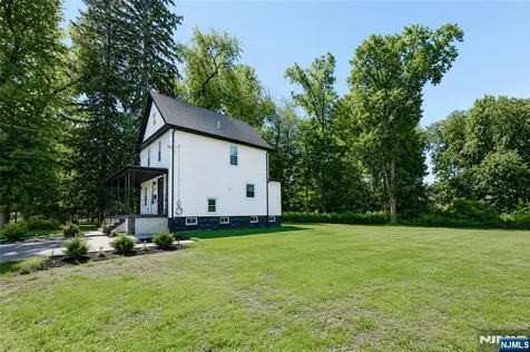 40 Grant Avenue Cresskill NJ 07626