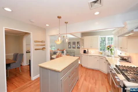 66 Hurley Avenue Wyckoff NJ 07481