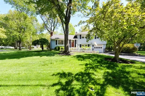 66 Hurley Avenue Wyckoff NJ 07481