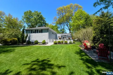 66 Hurley Avenue Wyckoff NJ 07481