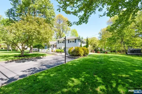 66 Hurley Avenue Wyckoff NJ 07481