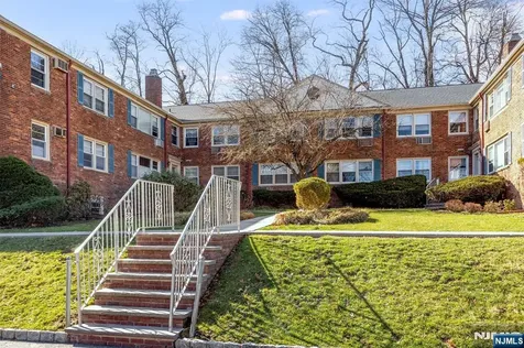 24 Hutton Avenue West Orange NJ 07052