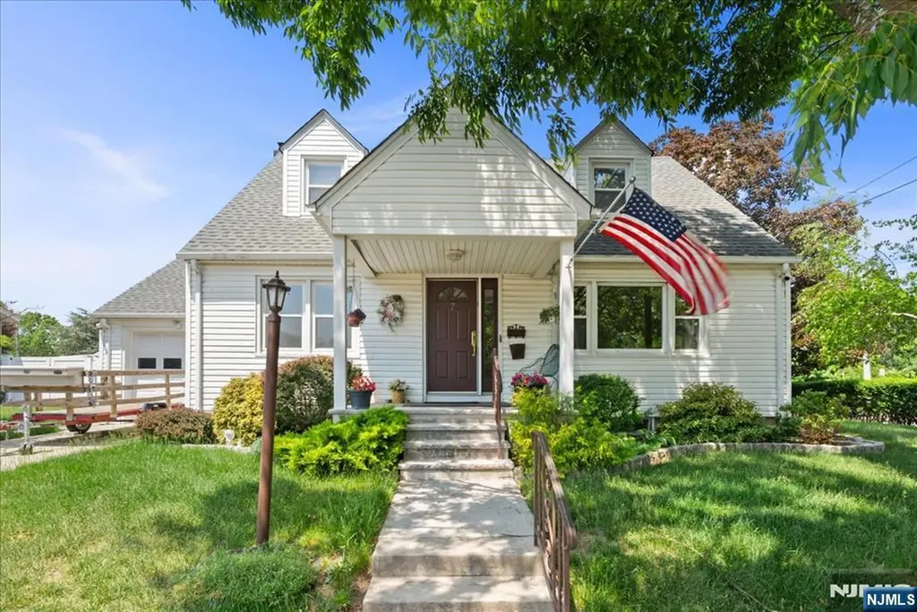 7 Maitland Avenue Hawthorne NJ 07506
