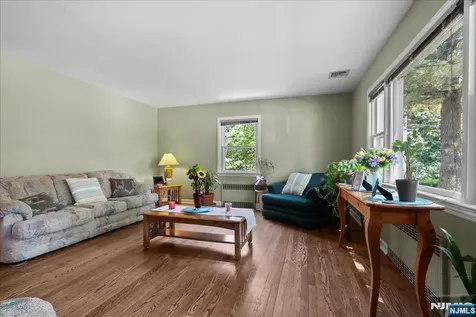 7 Maitland Avenue Hawthorne NJ 07506