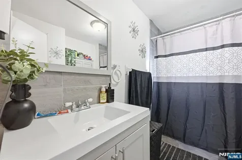 401 19th Street Paterson NJ 07524