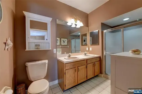 2 Richmond Road West Milford NJ 07480
