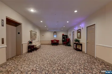 2 Richmond Road West Milford NJ 07480