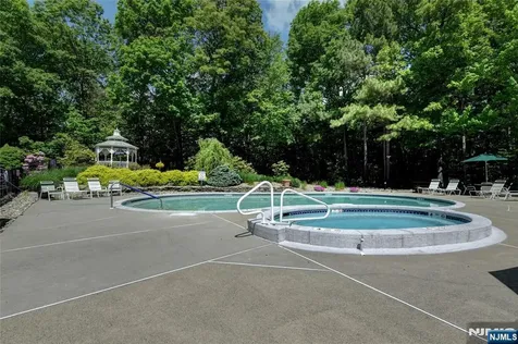 2 Richmond Road West Milford NJ 07480