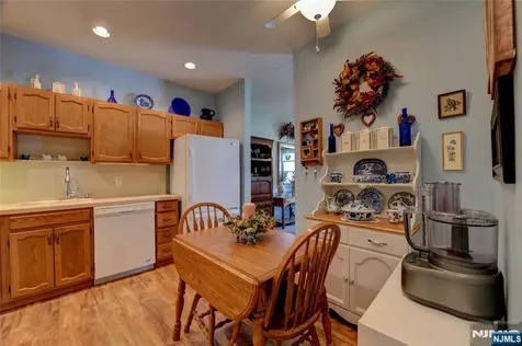2 Richmond Road West Milford NJ 07480