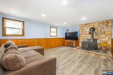 42 Summit Road Jefferson Township NJ 07438