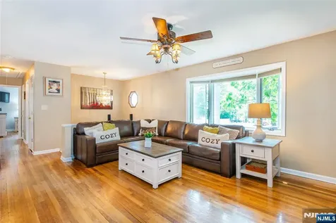 42 Summit Road Jefferson Township NJ 07438